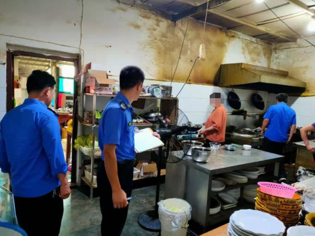 集中整治!霍邱46家餐飲飯店被查